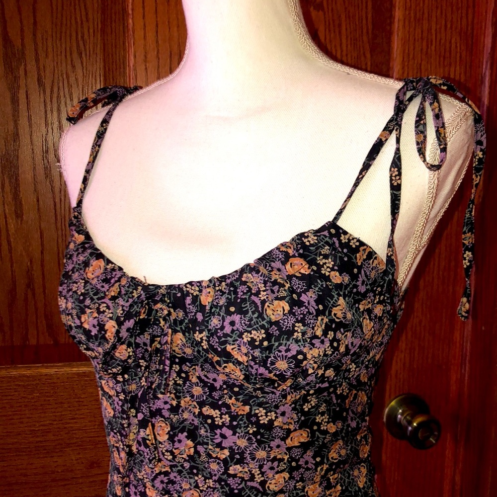 NEW LISTING! Bow Tie Summer Dress